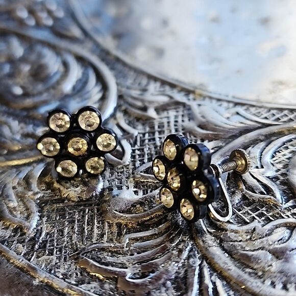 Vintage Flower Shaped Rhinestone Embellished Screw Back Earrings - Picture 1 of 9